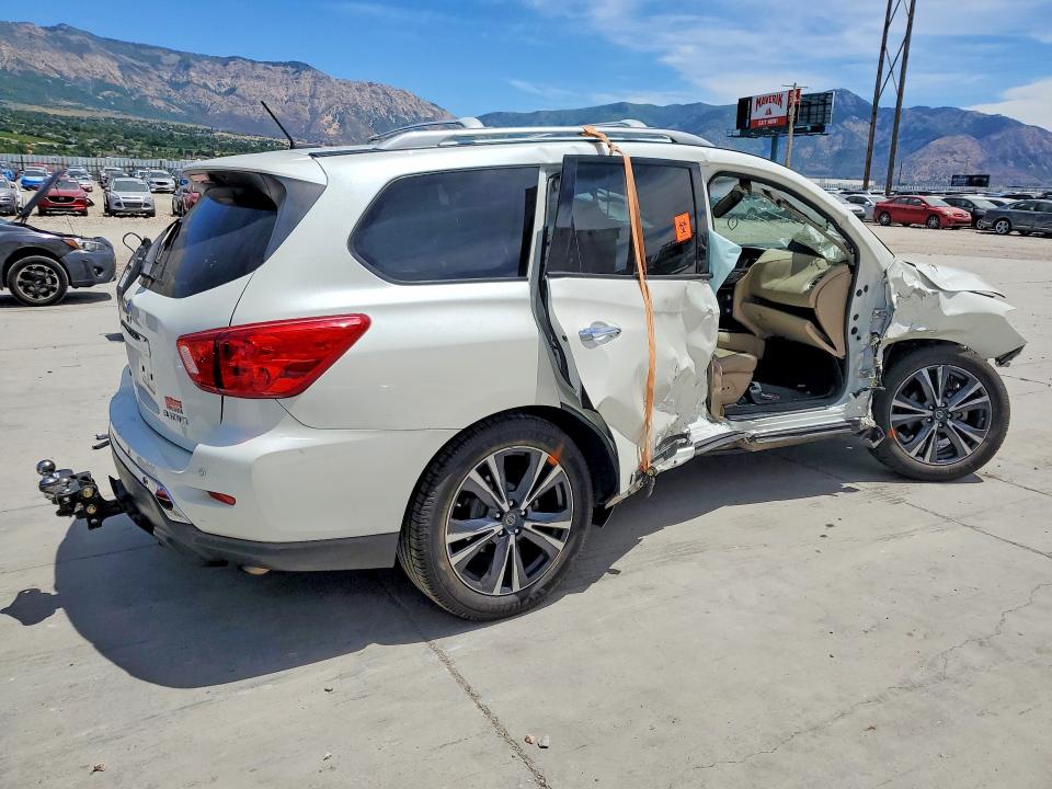 57500396 :رقم المزاد ، 5N1DR2MN8JC653440 vin ، 2018 Nissan Pathfinder مزاد بيع