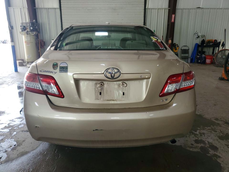 57187566 :رقم المزاد ، 4T1BF3EK0BU757684 vin ، 2011 Toyota Camry Le مزاد بيع