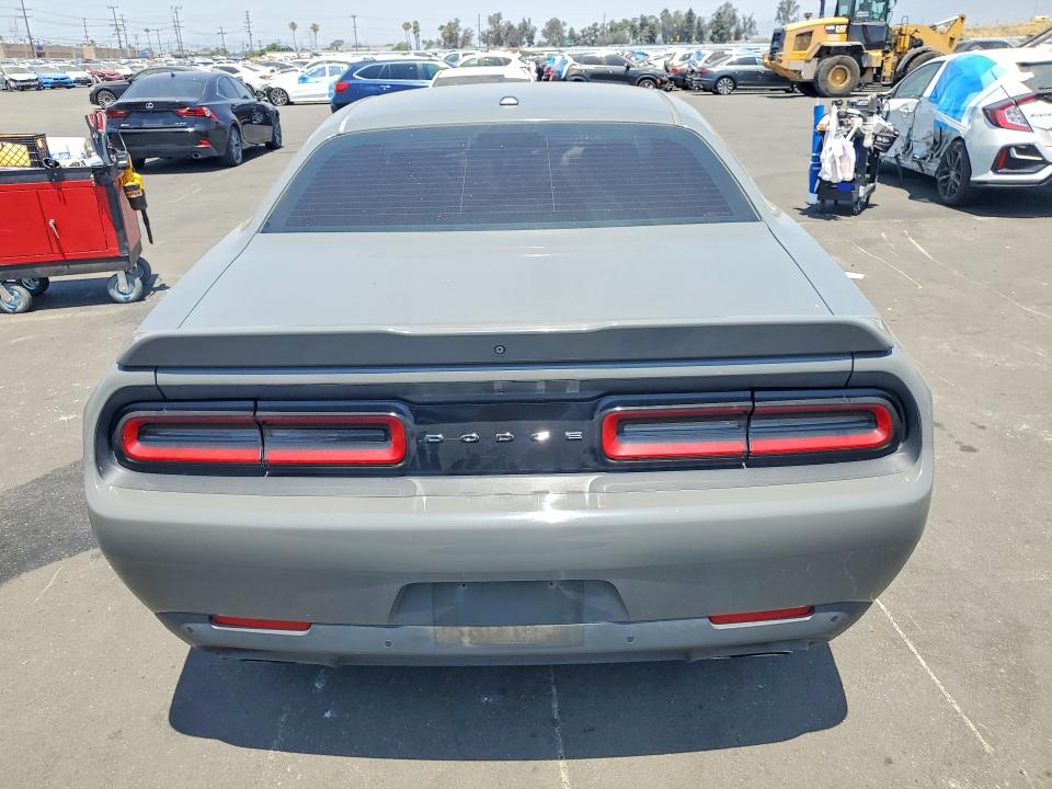 56654806 :رقم المزاد ، 2C3CDZBT8KH550921 vin ، 2019 Dodge Challenger مزاد بيع
