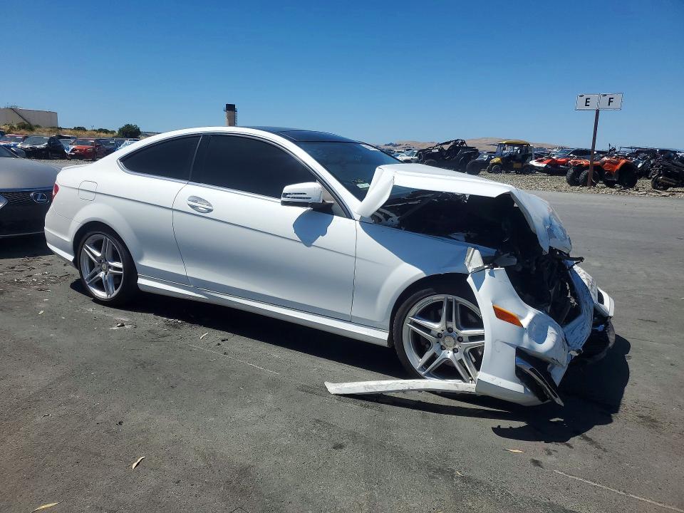 Продажа на аукционе авто 2013 Mercedes-benz C, vin: WDDGJ5HB4DF951776, номер лота: 56181606