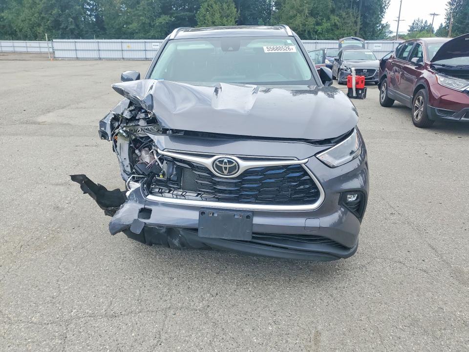 55680526 :رقم المزاد ، 5TDGZRBH1MS130061 vin ، 2021 Toyota Highlander مزاد بيع