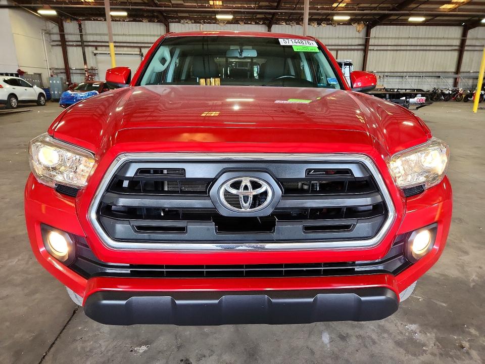 Продаж на аукціоні авто 2017 Toyota Tacoma, vin: 5TFAZ5CN1HX030884, номер лоту: 57144876