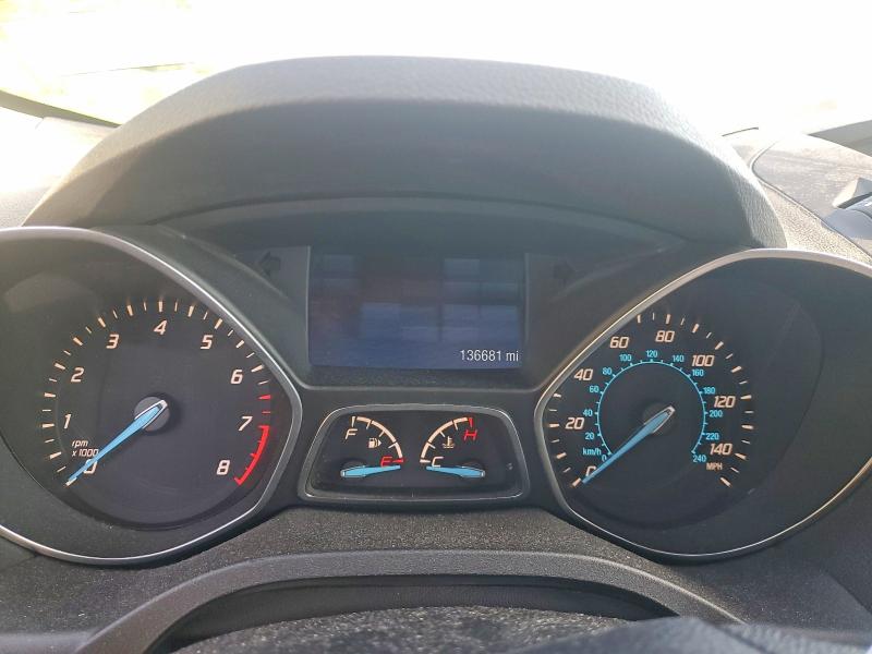 2015 Ford Escape მანქანა იყიდება აუქციონზე, vin: 1FMCU0F73FUA11674, აუქციონის ნომერი: 57347656