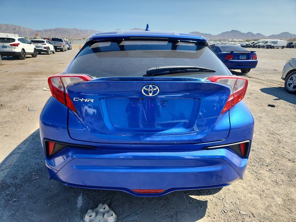 2018 Toyota C-hr მანქანა იყიდება აუქციონზე, vin: NMTKHMBXXJR011586, აუქციონის ნომერი: 57745206
