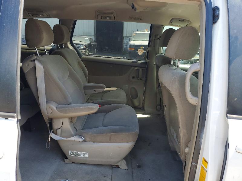 55571476 :رقم المزاد ، 5TDZA23C74S071141 vin ، 2004 Toyota Sienna مزاد بيع