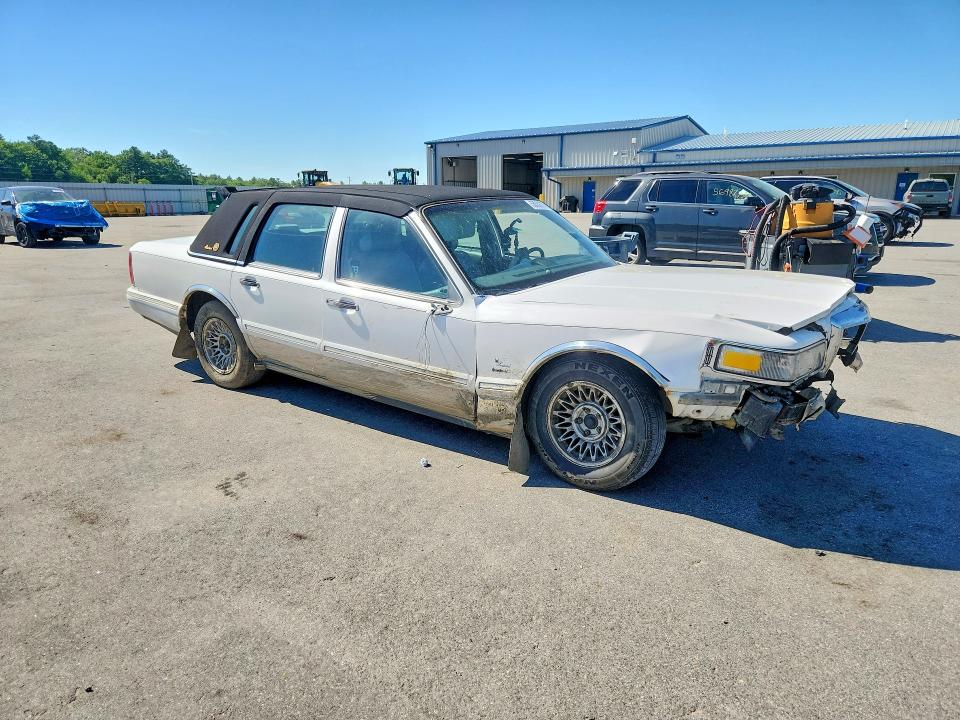 56032776 :رقم المزاد ، 1LNLM81W4VY626318 vin ، 1997 Lincoln Town Car مزاد بيع