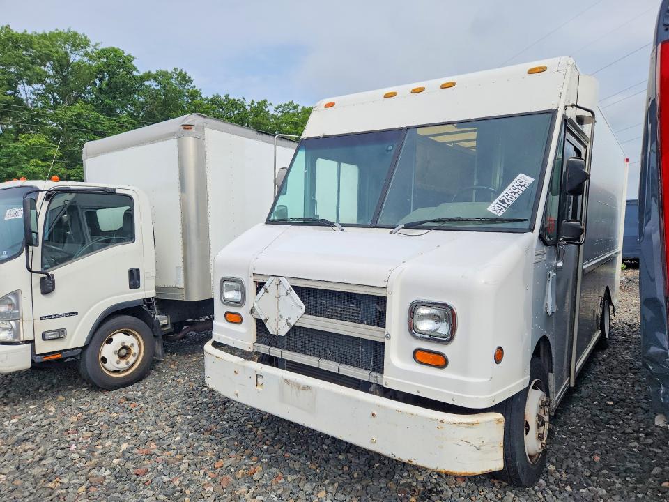 Auction sale of the 2000 Freightliner Mt45 Chassis, vin: 4UZA4FF41YCF81362, lot number: 53539216