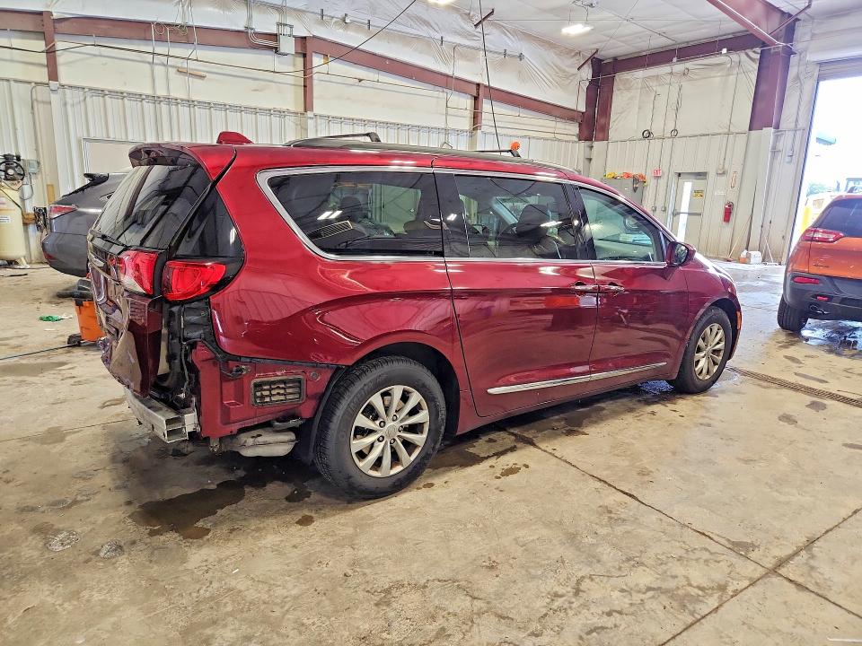 Продажа на аукционе авто 2017 Chrysler Pacifica, vin: 2C4RC1BG3HR519902, номер лота: 57478646