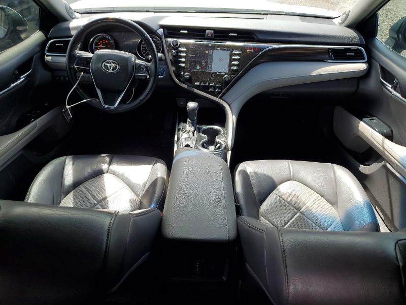 55141036 :رقم المزاد ، 4T1B21HK6JU001061 vin ، 2018 Toyota Camry Hybrid مزاد بيع
