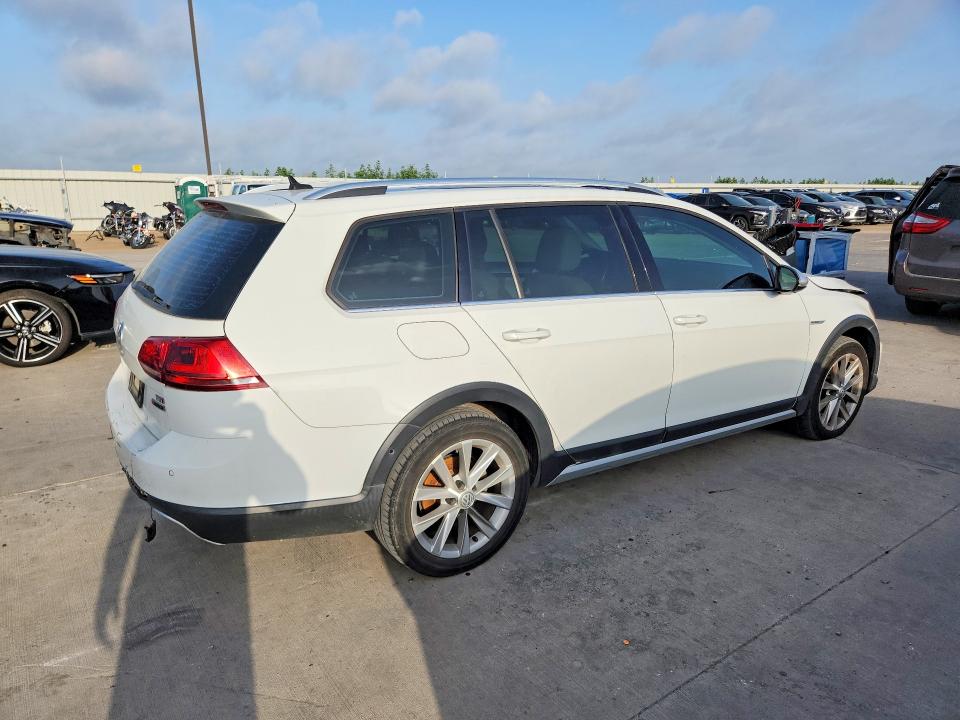 59137936 :رقم المزاد ، 3VWH17AU6HM507906 vin ، 2017 Volkswagen Golf Alltrack مزاد بيع