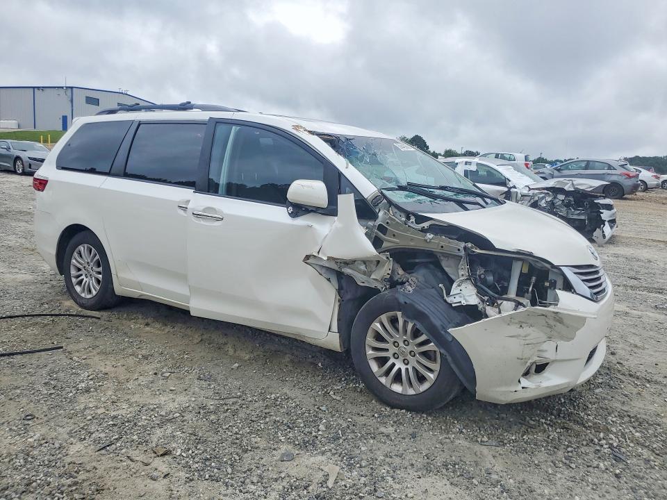 56449366 :رقم المزاد ، 5TDYK3DCXFS570497 vin ، 2015 Toyota Sienna مزاد بيع