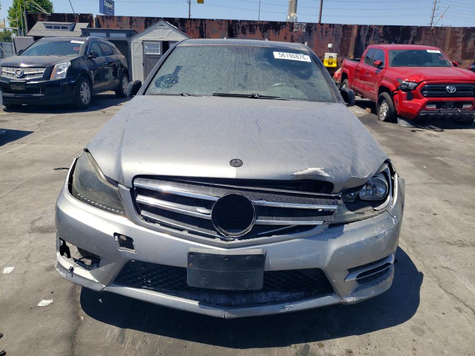 56190876 :رقم المزاد ، WDDGF4HB1CA724715 vin ، 2012 Mercedes-benz C مزاد بيع