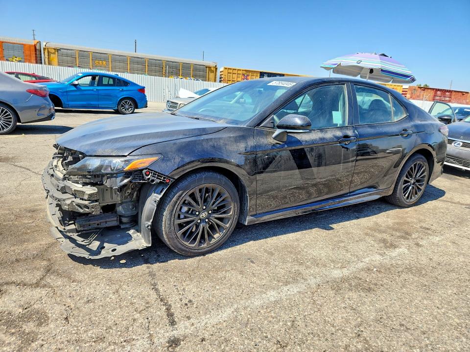 57854046 :رقم المزاد ، 4T1T11AK4MU485558 vin ، 2021 Toyota Camray مزاد بيع