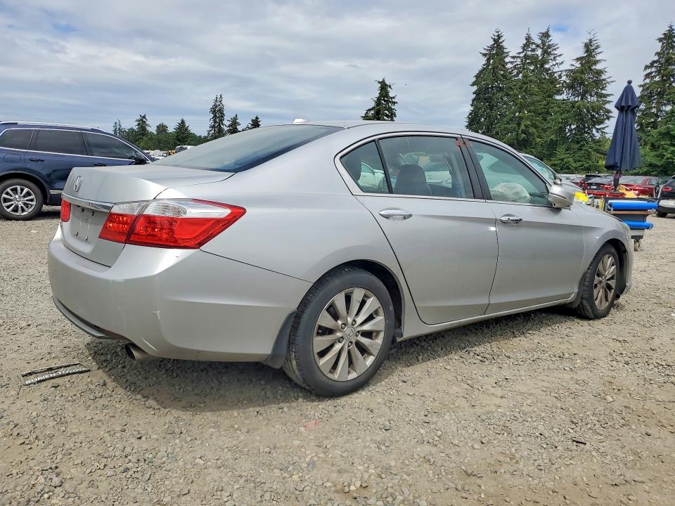 Auction sale of the 2014 Honda Accord, vin: 1HGCR2F81EA303397, lot number: 56100986
