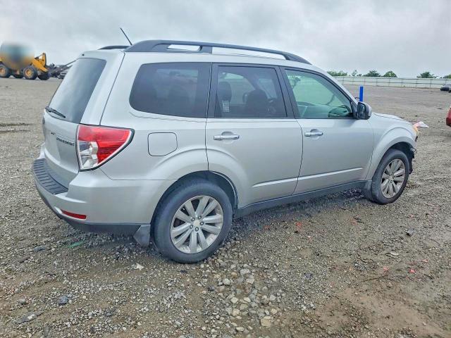 56399526 :رقم المزاد ، JF2SHBDC0BH723032 vin ، 2011 Subaru Forester مزاد بيع