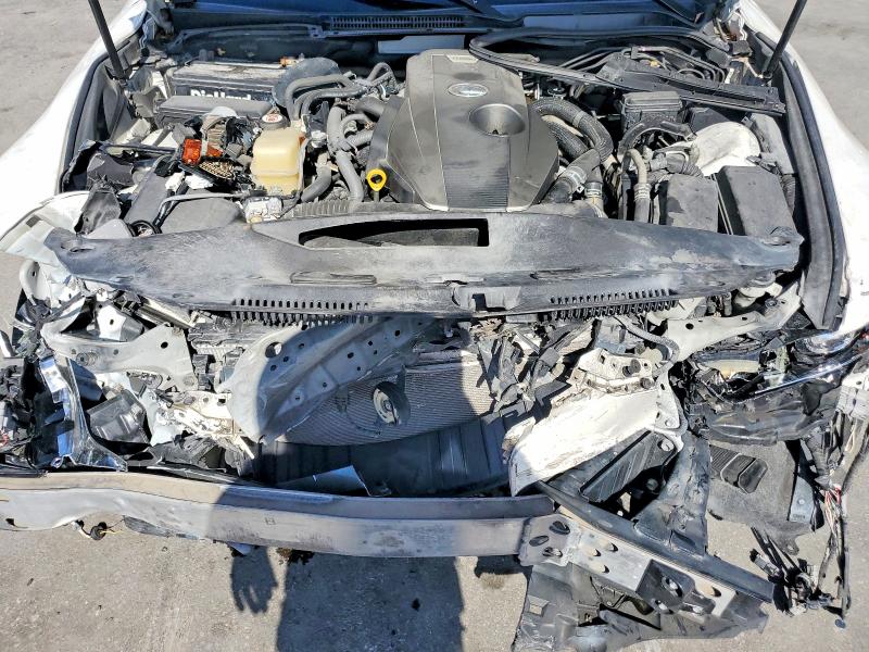 59140016 :رقم المزاد ، JTHBA1D28H5050469 vin ، 2017 Lexus Is مزاد بيع