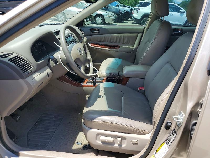 55025296 :رقم المزاد ، 4T1BF30K04U074653 vin ، 2004 Toyota Camry مزاد بيع
