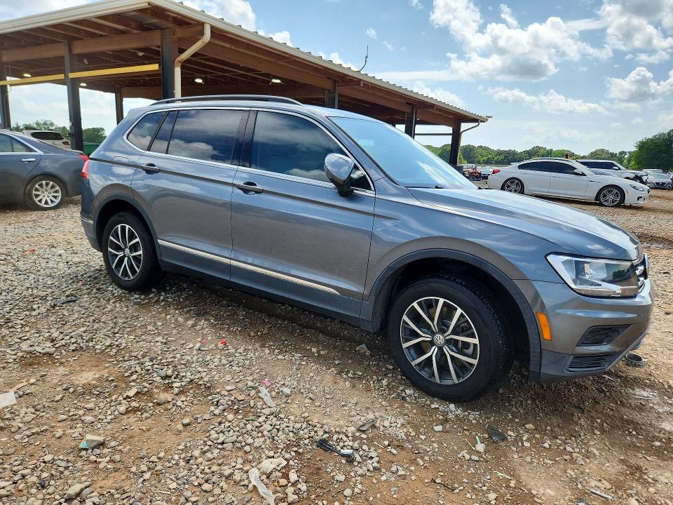 Продаж на аукціоні авто 2018 Volkswagen Tiguan, vin: 3VV3B7AX2JM204990, номер лоту: 58996196