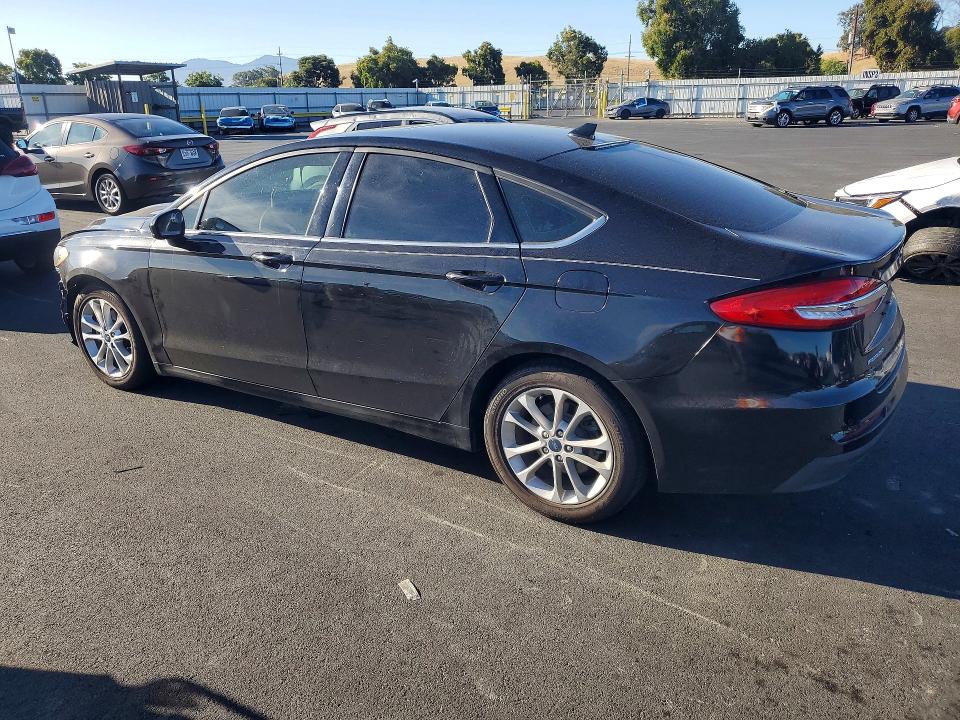 2020 Ford Fusion მანქანა იყიდება აუქციონზე, vin: 3FA6P0LU1LR142369, აუქციონის ნომერი: 56812506