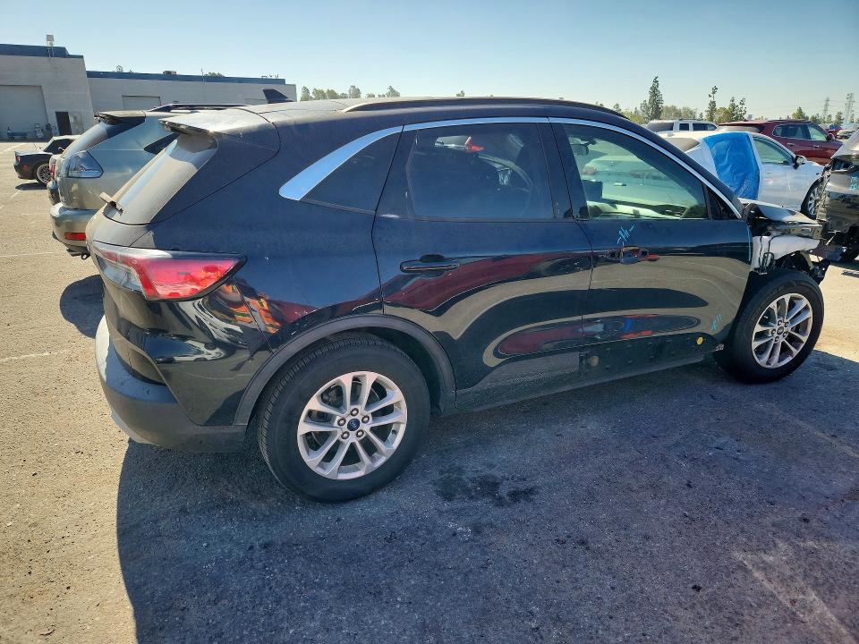 2021 Ford Escape მანქანა იყიდება აუქციონზე, vin: 1FMCU0G60MUA47051, აუქციონის ნომერი: 57029106