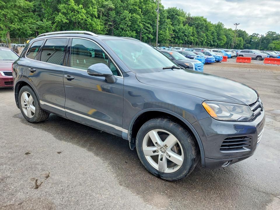 2014 Volkswagen Touareg მანქანა იყიდება აუქციონზე, vin: WVGEF9BP9ED014963, აუქციონის ნომერი: 56598976