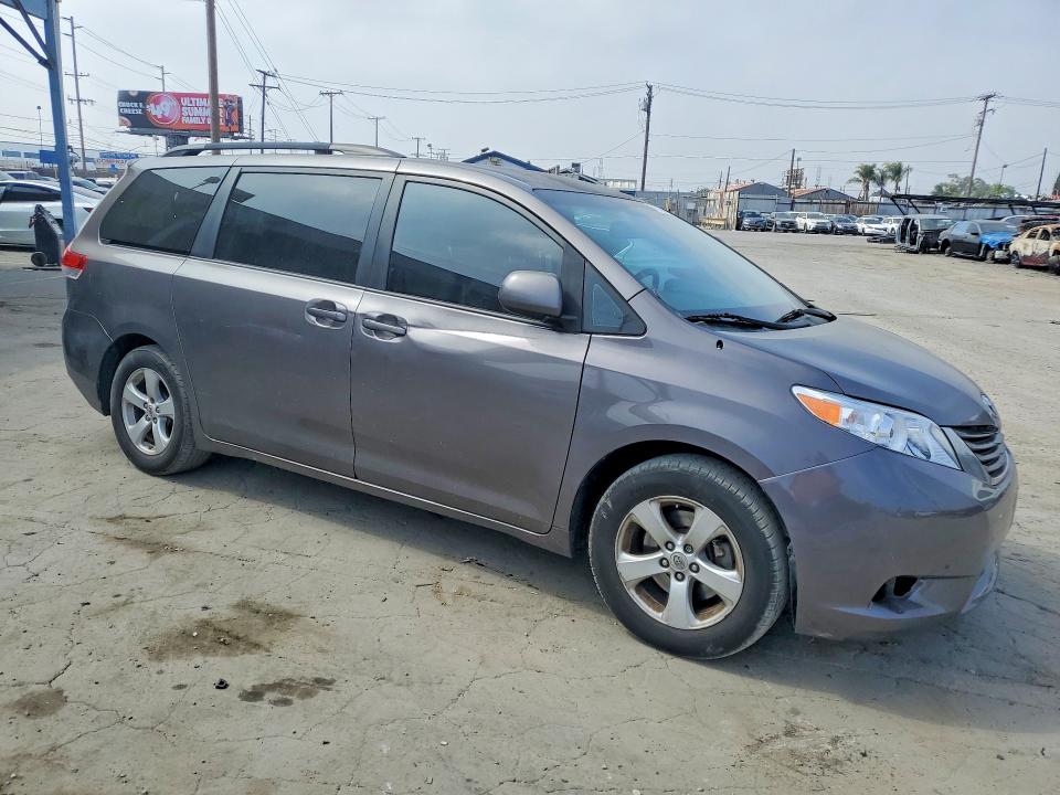 Продаж на аукціоні авто 2011 Toyota Sienna, vin: 5TDKK3DC8BS046488, номер лоту: 56350606