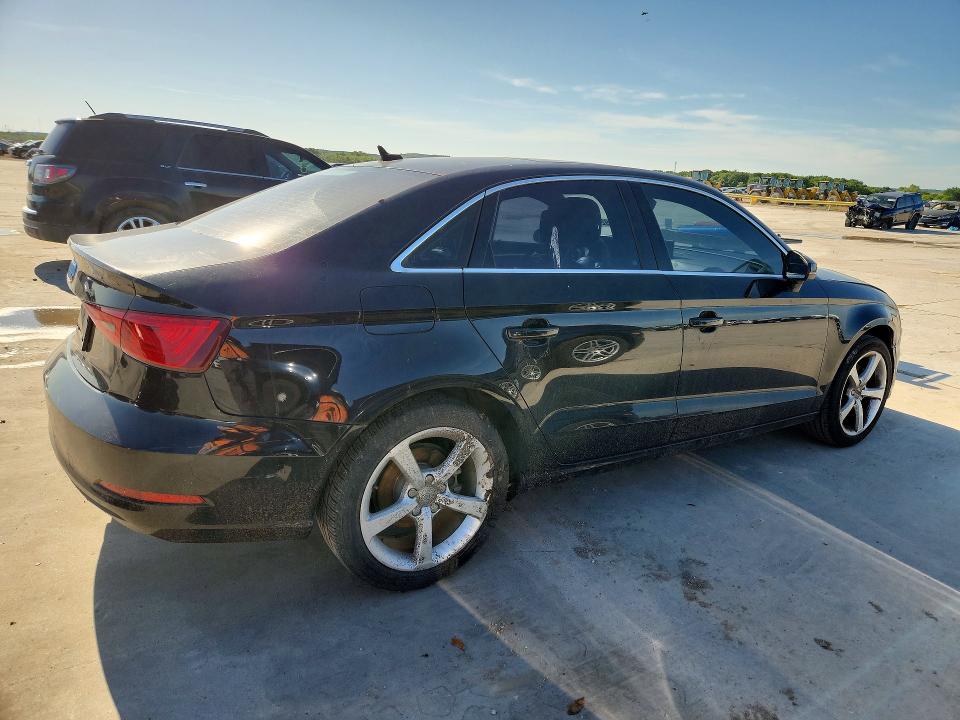 55372926 :رقم المزاد ، WAUACGFF0F1029627 vin ، 2015 Audi A3 مزاد بيع