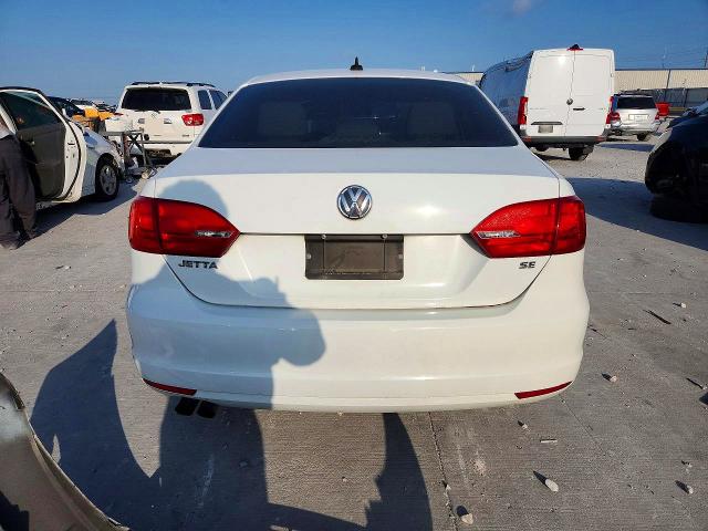 58543346 :رقم المزاد ، 3VWD17AJ8EM407855 vin ، 2014 Volkswagen Jetta مزاد بيع