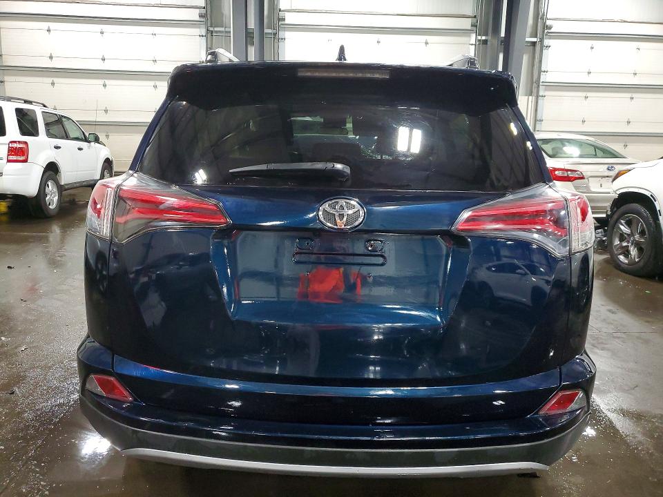2017 Toyota Rav4 Hybrid მანქანა იყიდება აუქციონზე, vin: JTMRJREV6HD065615, აუქციონის ნომერი: 55419386