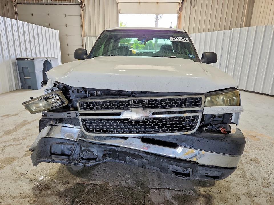 58223886 :رقم المزاد ، 1GCHC23U55F838842 vin ، 2005 Chevrolet Silverado مزاد بيع