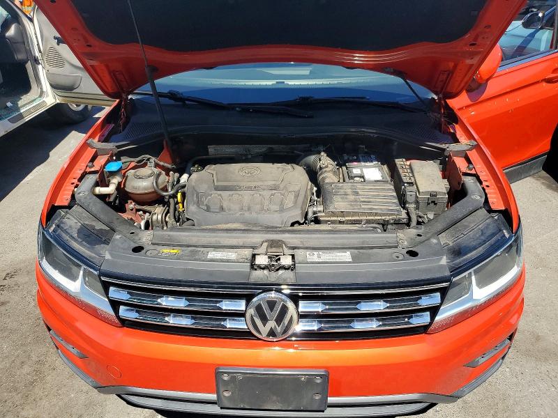 Продажа на аукционе авто 2018 Volkswagen Tiguan, vin: 3VV3B7AX2JM213768, номер лота: 58540056