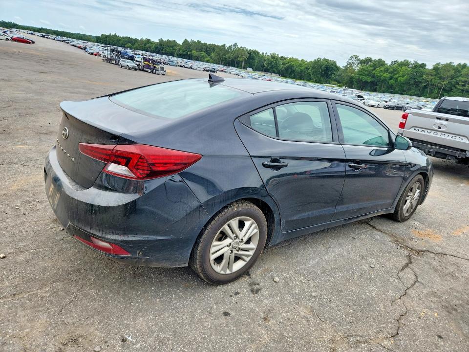 57465966 :رقم المزاد ، 5NPD84LFXKH403958 vin ، 2019 Hyundai Elantra مزاد بيع