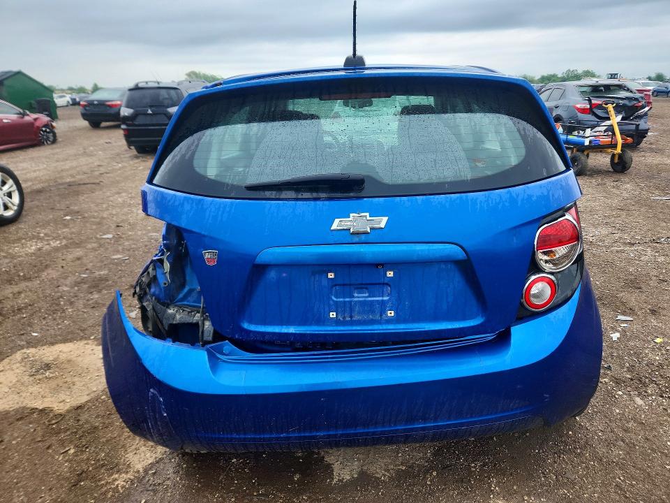 56119266 :رقم المزاد ، 1G1JC6SH7G4132945 vin ، 2016 Chevrolet Sonic مزاد بيع