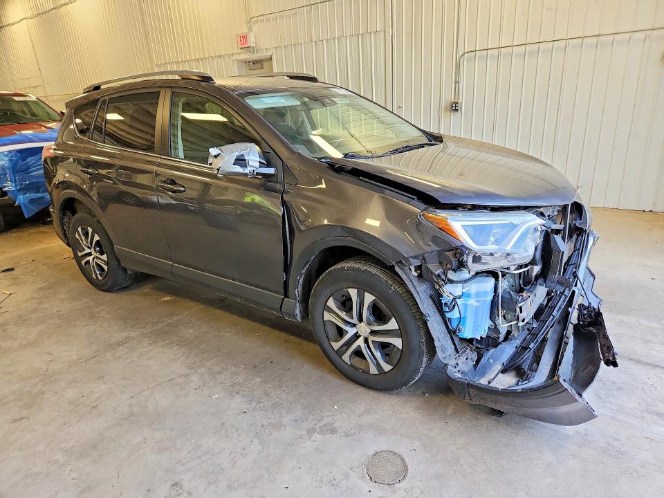 57070346 :رقم المزاد ، JTMBFREV8JJ243776 vin ، 2018 Toyota Rav4 مزاد بيع