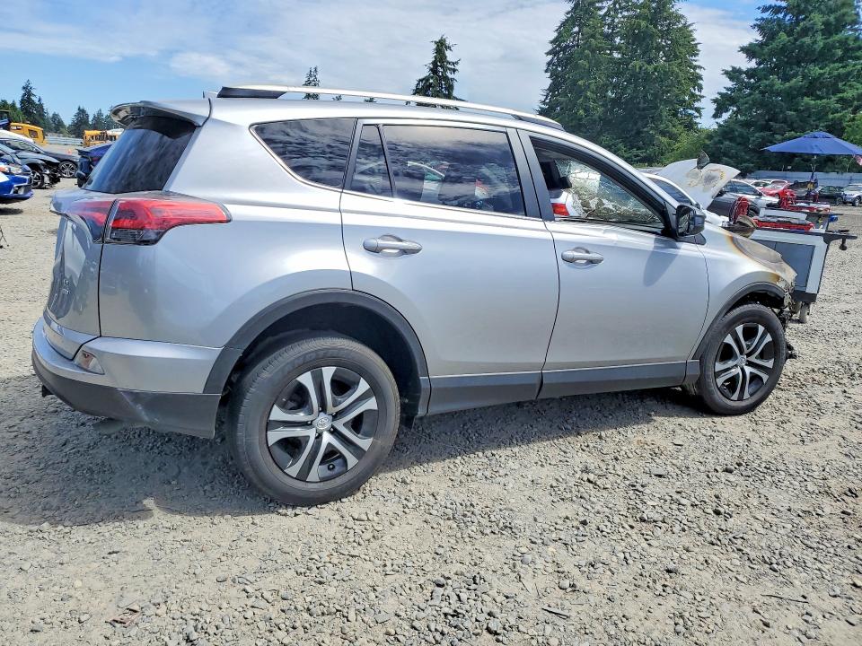 2018 Toyota Rav4 მანქანა იყიდება აუქციონზე, vin: JTMBFREV2JJ232949, აუქციონის ნომერი: 58242506