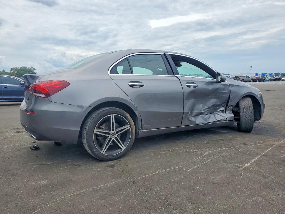 56658676 :رقم المزاد ، WDD3G4EB7KW033481 vin ، 2019 Mercedes-benz A مزاد بيع