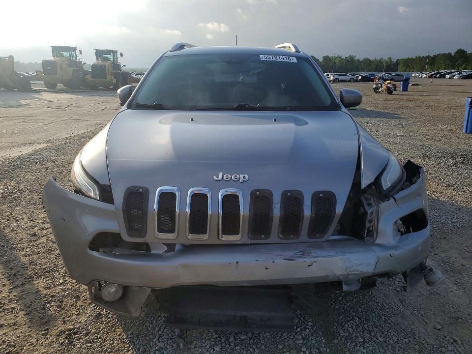 55781416 :رقم المزاد ، 1C4PJLCB2FW601667 vin ، 2015 Jeep Cherokee مزاد بيع