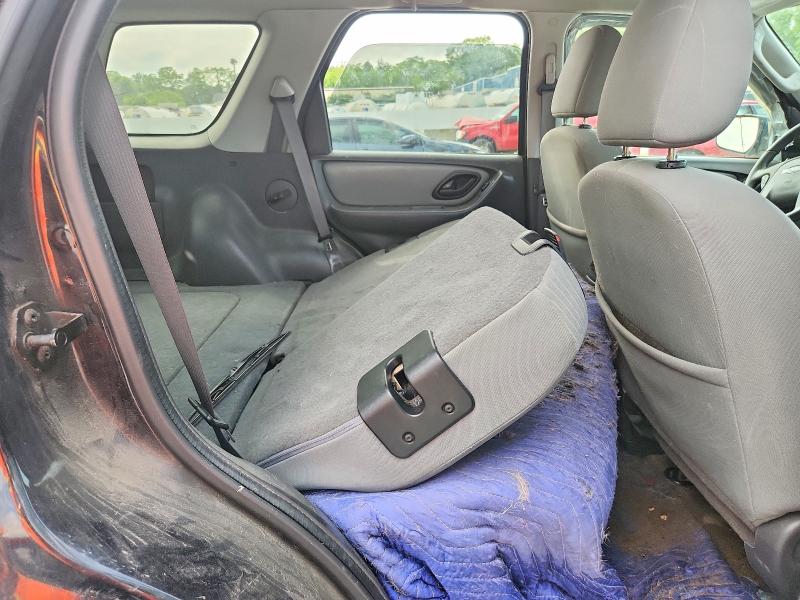 55597546 :رقم المزاد ، 1FMYU03187KB17332 vin ، 2007 Ford Escape مزاد بيع