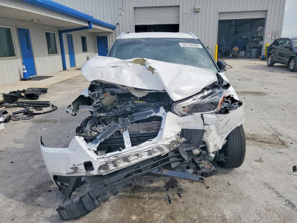 2018 Nissan Kicks მანქანა იყიდება აუქციონზე, vin: 3N1CP5CU3JL512038, აუქციონის ნომერი: 55794366