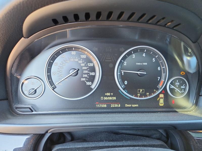 55593536 :رقم المزاد ، WBA5A7C58FG143584 vin ، 2015 Bmw 528 مزاد بيع