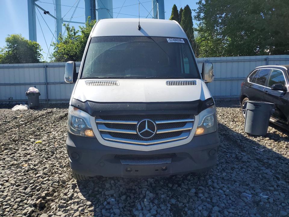 57406596 :رقم المزاد ، WD3PE8CD2GP177402 vin ، 2016 Mercedes-benz Sprinter مزاد بيع