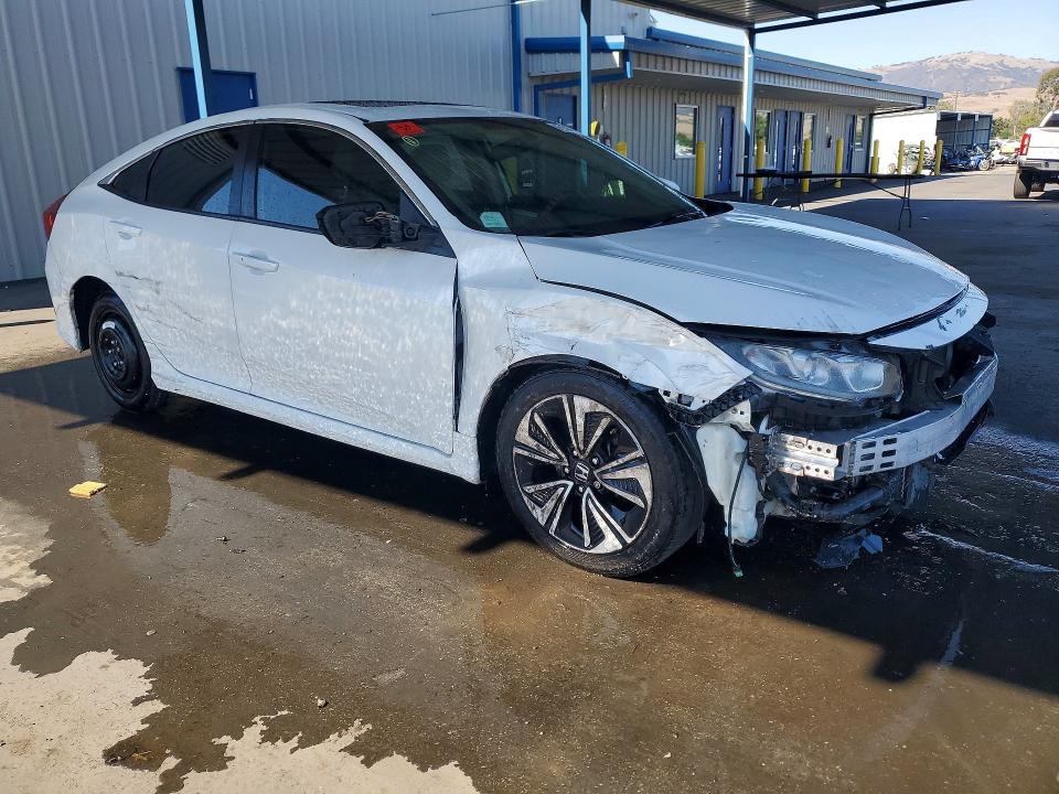 Продаж на аукціоні авто 2017 Honda Civic, vin: 2HGFC1F32HH647825, номер лоту: 58782576