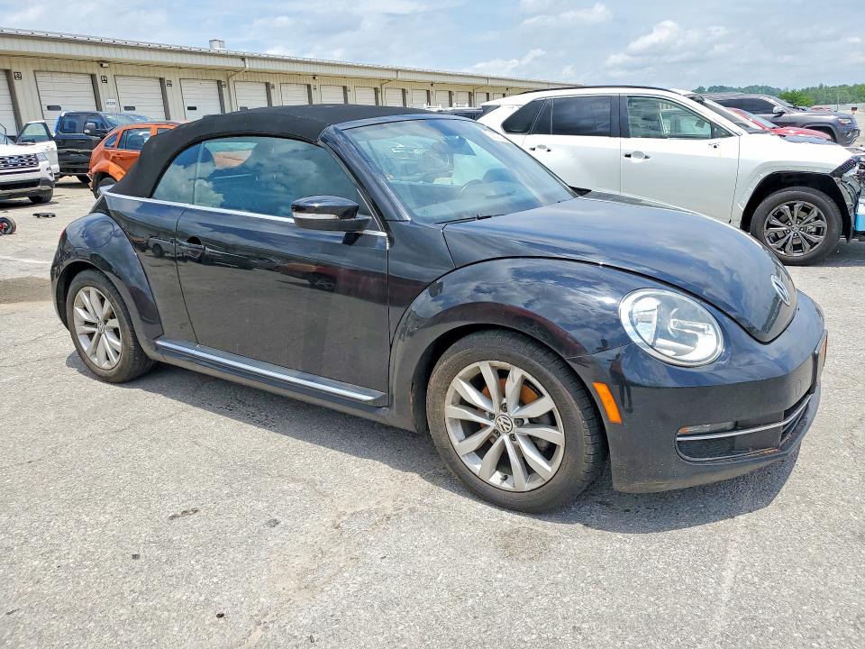 56623346 :رقم المزاد ، 3VW5L7AT3DM831863 vin ، 2013 Volkswagen Beetle مزاد بيع