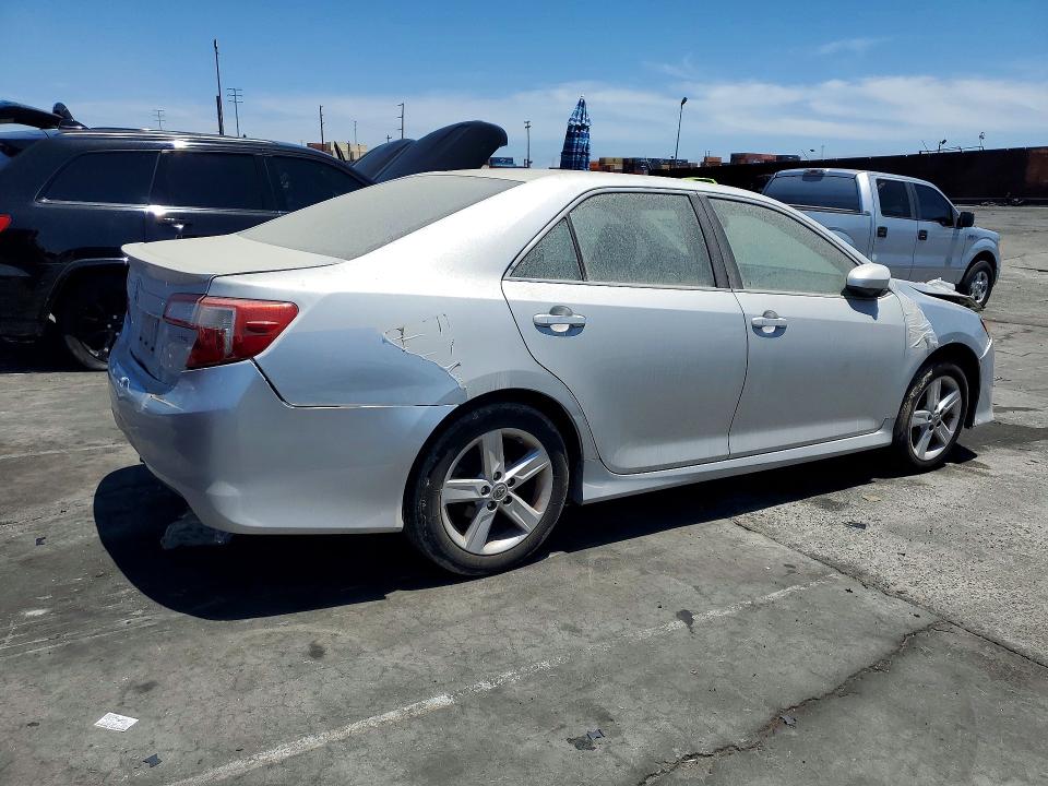 2014 Toyota Camry მანქანა იყიდება აუქციონზე, vin: 4T1BF1FK6EU816518, აუქციონის ნომერი: 57245246