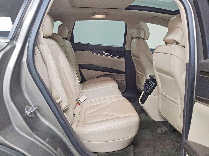 57042946 :رقم المزاد ، 2LMPJ6LR1HBL51311 vin ، 2017 Lincoln Mkx مزاد بيع