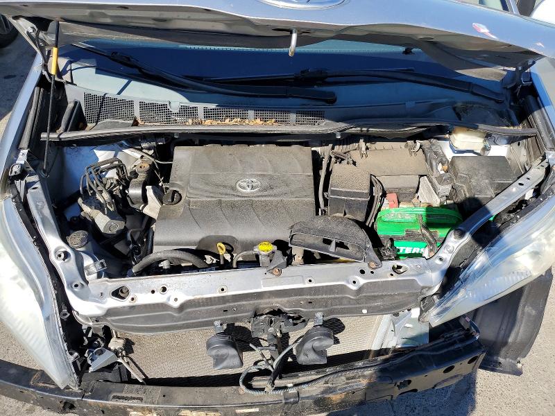 2015 Toyota Sienna მანქანა იყიდება აუქციონზე, vin: 5TDKK3DC7FS540654, აუქციონის ნომერი: 55884596