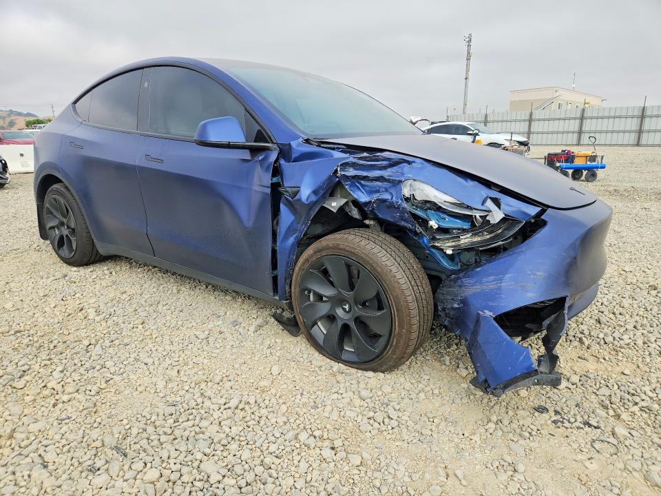 56131326 :رقم المزاد ، 7SAYGDEE8PF915154 vin ، 2023 Tesla Model Y مزاد بيع