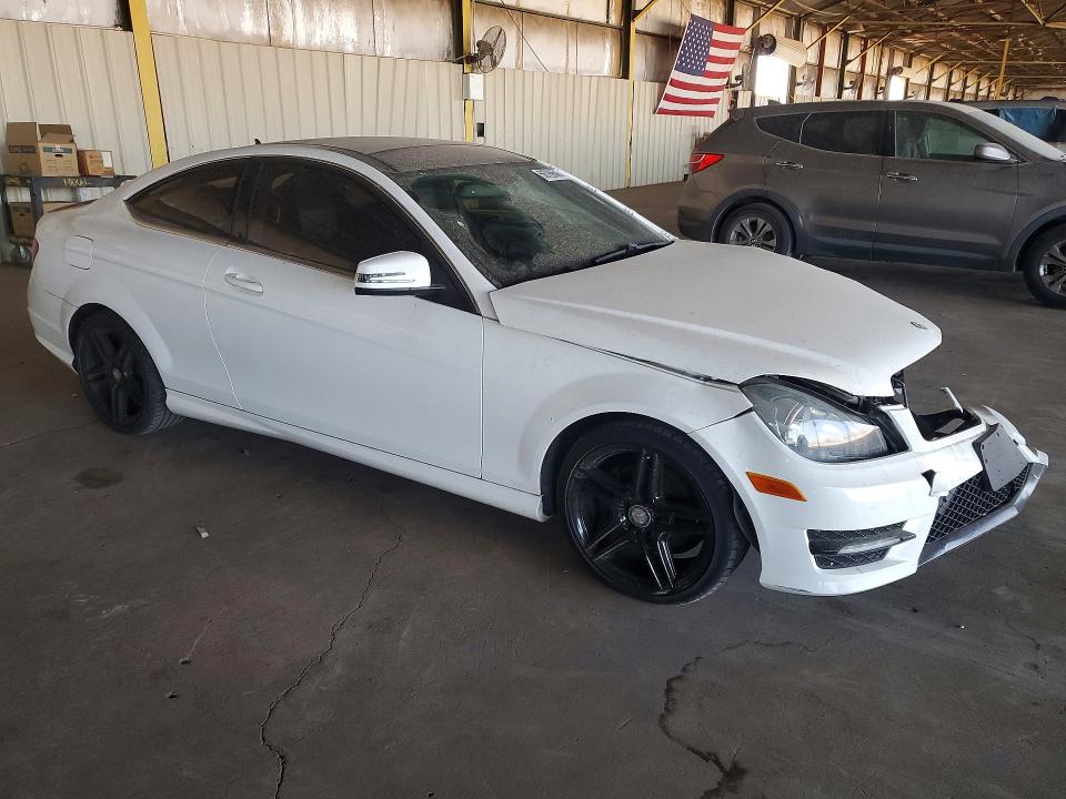 2014 Mercedes-benz C მანქანა იყიდება აუქციონზე, vin: WDDGJ4HB7EG272509, აუქციონის ნომერი: 56799566