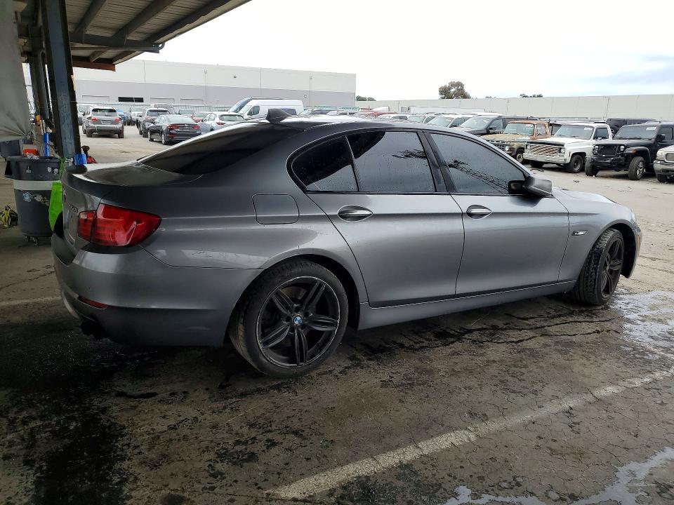 58051146 :رقم المزاد ، WBAFR9C50CDV58582 vin ، 2012 Bmw 550 مزاد بيع