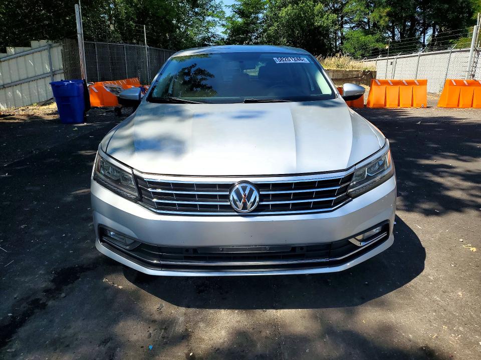 Продаж на аукціоні авто 2017 Volkswagen Passat, vin: 1VWBT7A31HC035672, номер лоту: 58261246